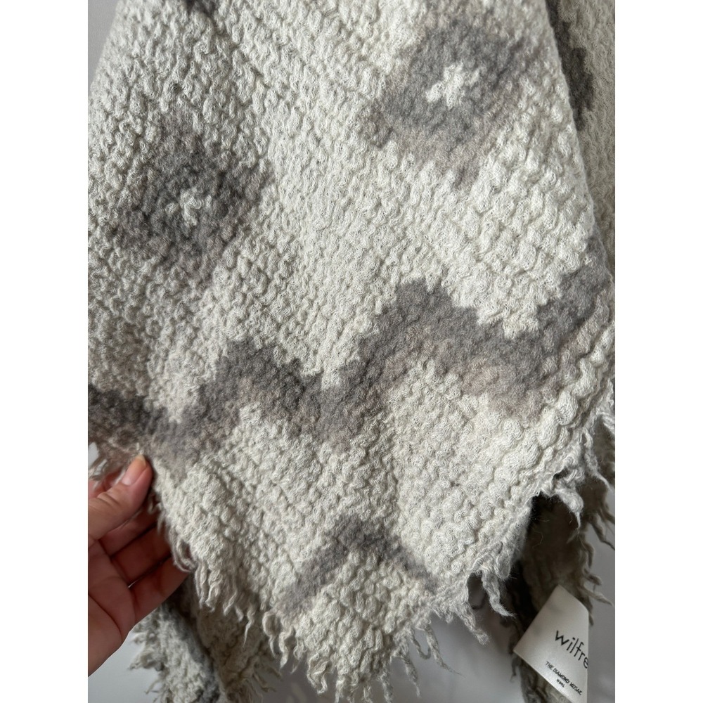Aritzia Wilfred Wool Grey Neutral Diamond Mosaic Scarf Fringed Wrap - Picture 6 of 8